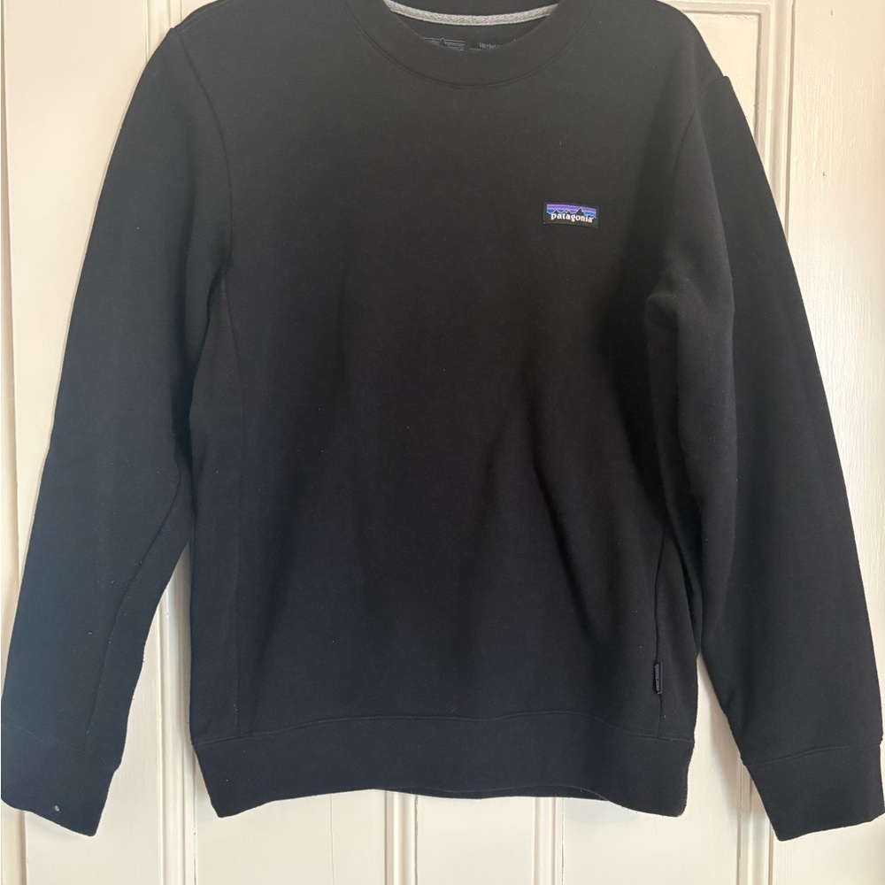 Patagonia Men's Black Crewneck Sweater
